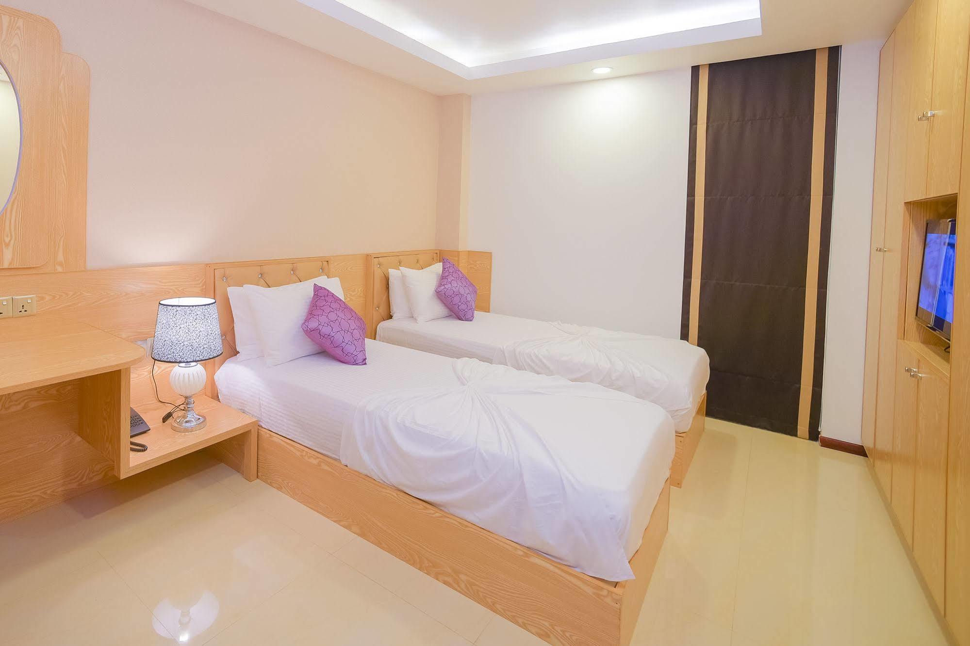 Hathaa Beach Maldives Hulhumalé Eksteriør bilde
