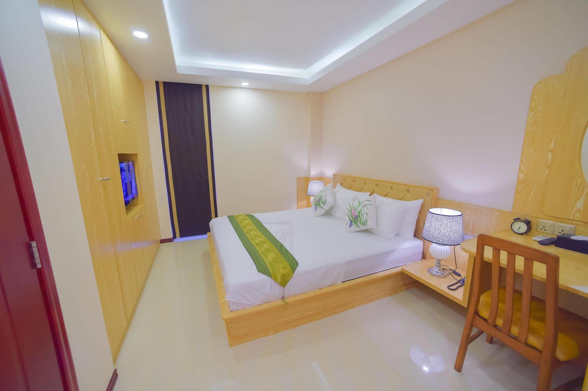 Hathaa Beach Maldives Hulhumalé Eksteriør bilde